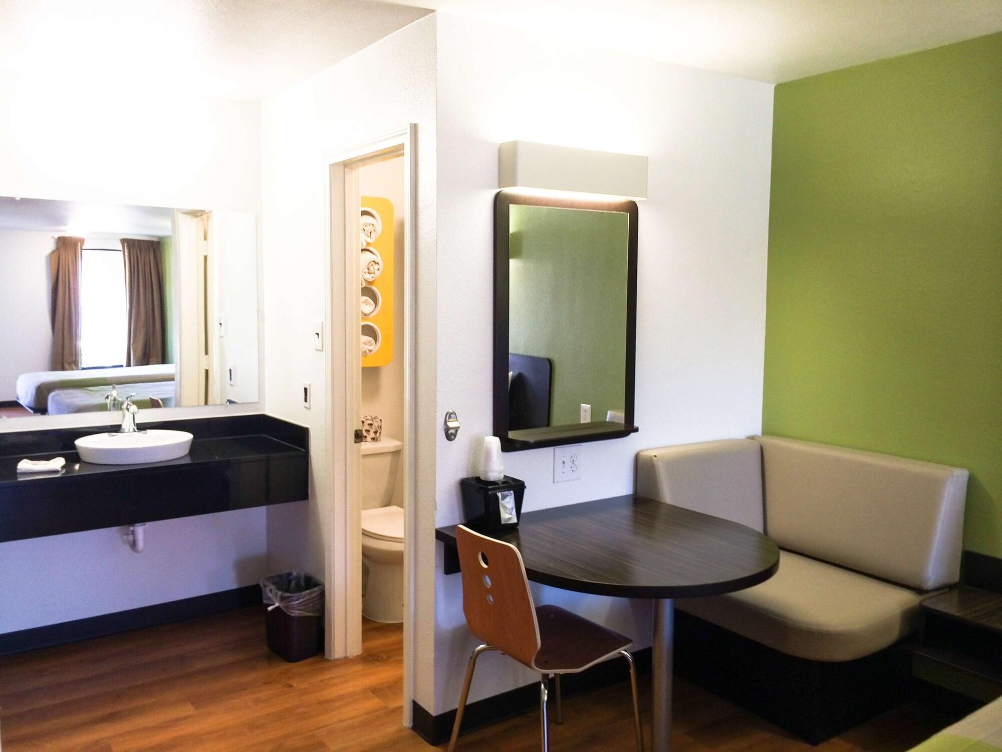 Motel 6-Longview, Tx - North Екстер'єр фото
